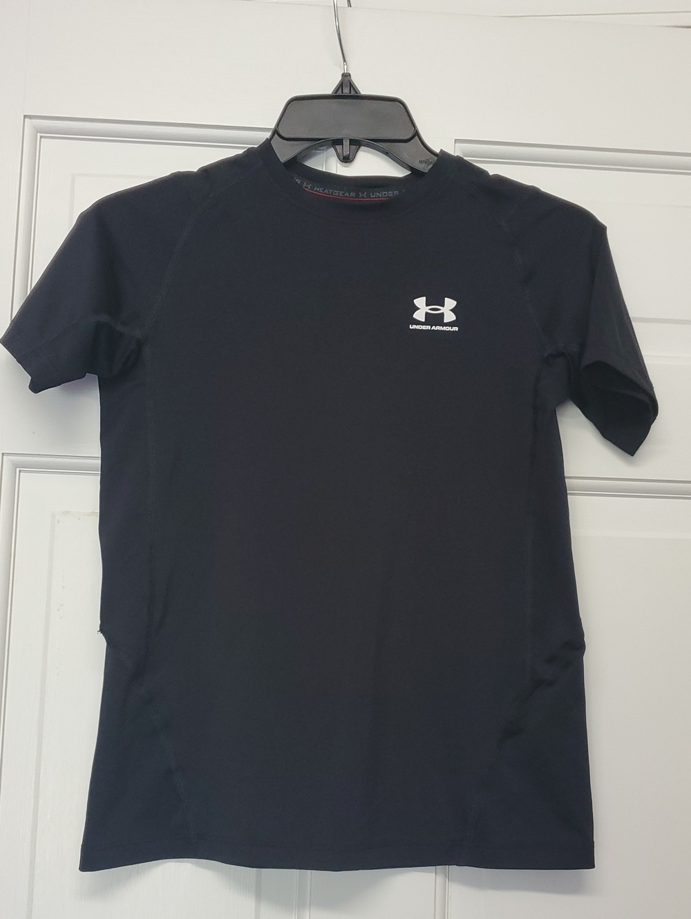 UNDER ARMOUR Boys Black Short-Sleeve Fitted Shirt Youth Large